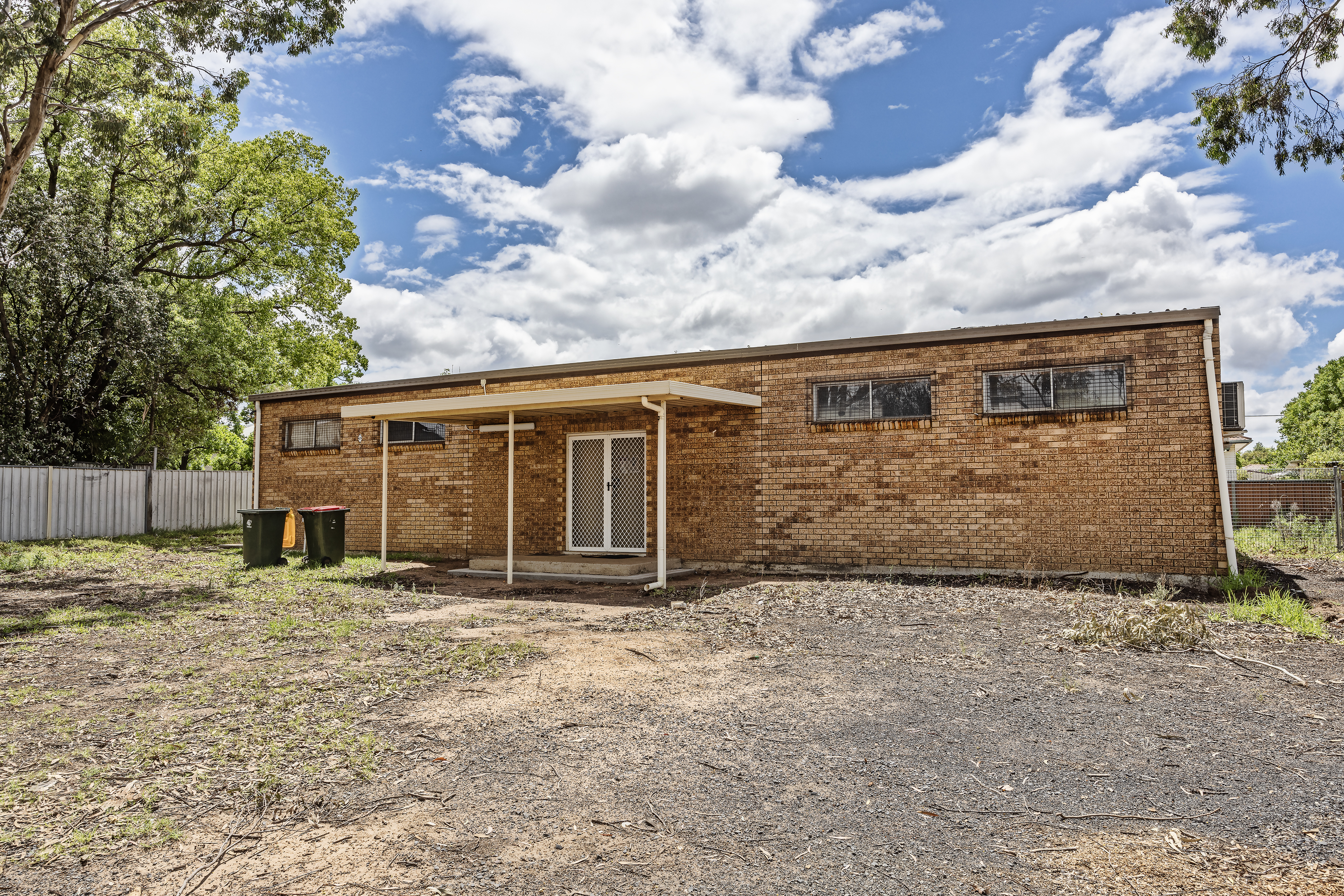 4 Akela Place Dubbo - External